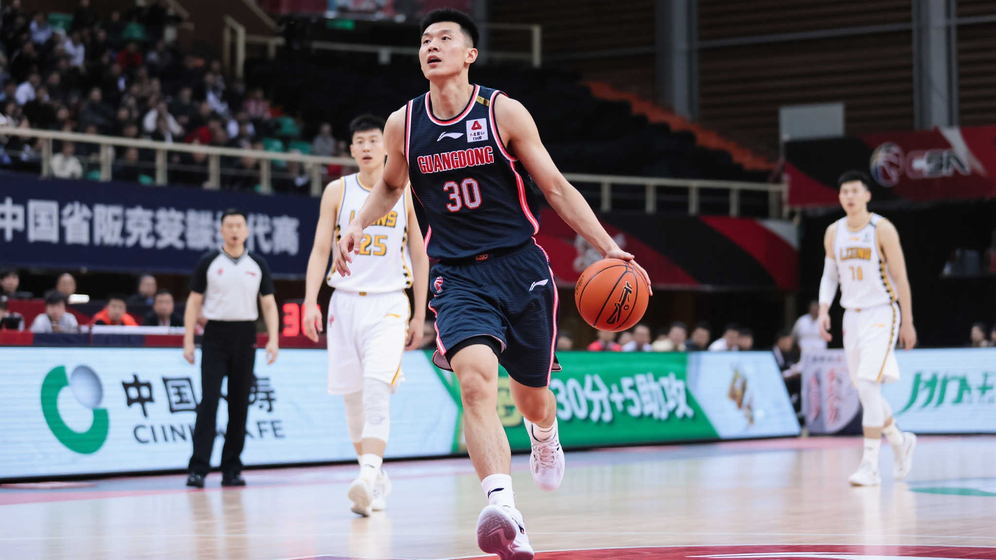 35分!广东旧将省联赛大爆发 曾受杜锋重视 35分!广东旧将省联赛大爆发 曾受杜锋重视