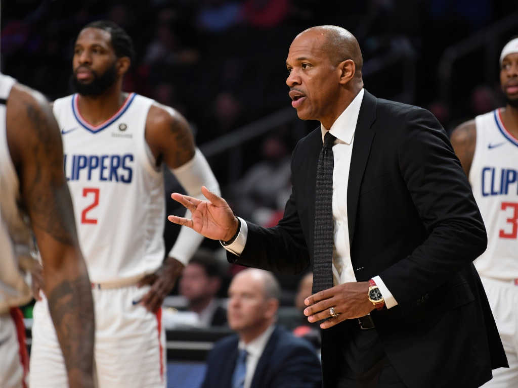 卢教练决策引争议，快艇输球根源在于进攻乏力